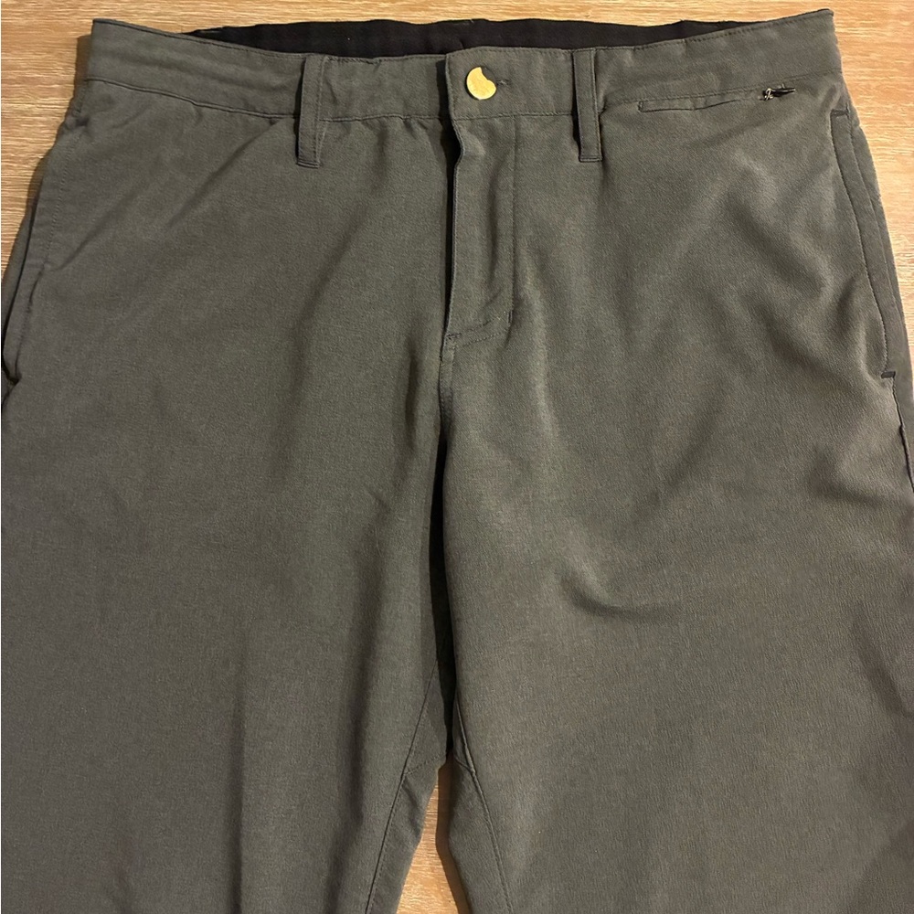 Zella Men’s Hybrid Tech Commuter Pants - Charcoal. Size 33/30. Great Fit